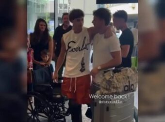 Είσαι παλικάρι»: Η πρώτη εικόνα του Σταύρου Φλώρου μετά την επιστροφή του συγκινεί τους πάντες