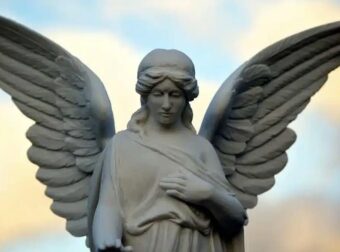 7 σημάδια ότι ο φύλακας άγγελός σας θέλει να επικοινωνήσει μαζί σας