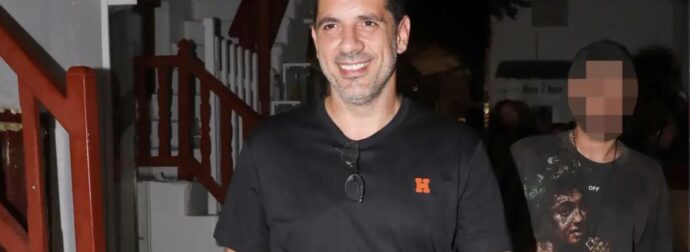 Χαμός στη συναυλία του Φέρρη:  Η “κίνησή” του Φέρρη πάνω στη σκηνή που πρόδωσε πως τα είχε τσούξει λίγο παραπάνω
