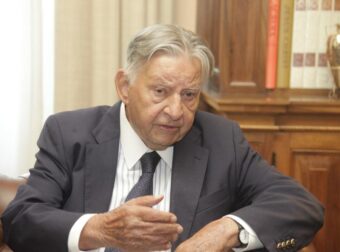 Θρήνος στη Νέα Δημοκρατία – Πέθανε ο Ιωάννης Βαρβιτσιώτης