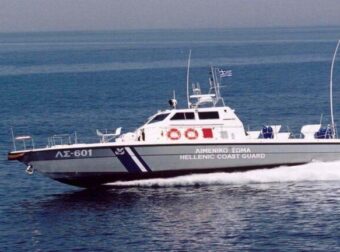 Έκτακτο Τώρα: Νεκρός εντοπίστηκε στη θάλασσα μπροστά στους λουόμενους – Μεγάλη κινητοποίηση του Λιμενικού