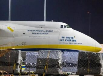 Συναγερμός στον αέρα: Αεροσκάφος cargo συγκρούστηκε με άγνωστο αντικείμενο – Θρίλερ με το τι συνέβη