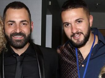 «Ο πατέρας μου δεν ήρθε, μετάνιωσα που…» Ο Σπύρος Στεφανουδάκης μιλά για πρώτη φορά για τον γάμο του με τον λατρεμένο του Γιάννη