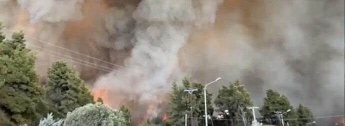 Καίγεται η Ελλάδα μας: Πύρινη «κόλαση» τώρα στη Χαλκιδική – Μαζική φυγή κατοίκων και παραθεριστών- Ήχησε το 112v