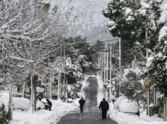 Μερομήνια 2027: Τι δείχνουν για τα Χριστούγεννα – «Δύσκολο» το επόμενο καλοκαίρι