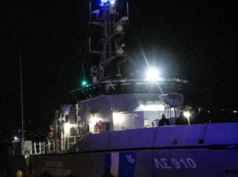 Συναγερμός Τώρα στο Λιμενικό: Συγκρούστηκε πλοίο με θαλάσσιο ταξί – Πανικός στο λιμάνι