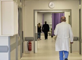 Θρήνος στη χώρα μας – Αυτός είναι ο 48χρονος γιατρός που βρέθηκε νεκρός εν ώρα εφημερίας – Ήταν πατέρας ενός 8χρονου παιδιού