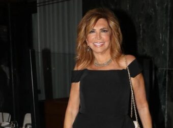 Μιμή Ντενίση: Έτσι εμφανίστηκε στη Χίο και όλοι μιλούσαν για την κομψότητά της