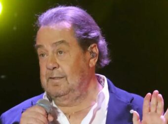 «Ποιοι είστε, ρε;» – Έξαλλος ο συνεργάτης του Γιάννη Πάριου: Η ανάρτηση που προκάλεσε χαμό
