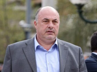 ΘΡΗΝΟΣ ΓΙΑ ΤΟΝ ΑΧΙΛΛΕΑ ΜΠΕΟ: “ΠΕΘΑΝΕ ΣΗΜΕΡΑ ΣΤΑ 65 ΑΠΟ” – ΕΧΕΙ ΓΕΜΙΣΕΙ ΤΟ ΔΙΑΔΙΚΤΥΟ ΜΕ ΑΝΑΡΤΗΣΕΙΣ