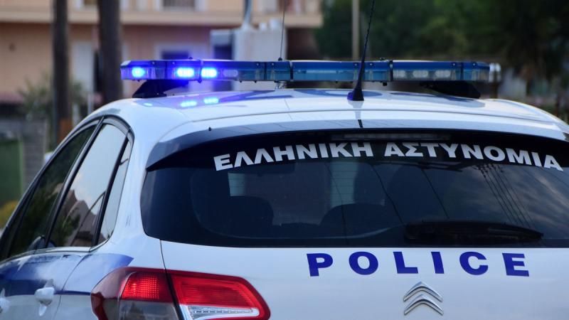 Χειροπέδες σε 33χρονο ηθοποιό για μαστροπεία – Τι βρήκαν οι αστυνομικοί στην κατοχή του