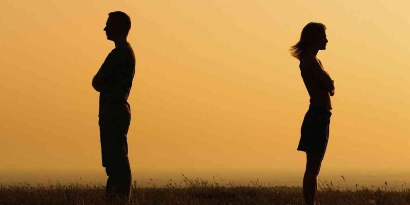 ΣΟΚ ΣΤΗΝ ΥΨΗΛΗ ΚΟΙΝΩΝΙΑ ΤΗΣ ΑΘΗΝΑΣ- ΧΩΡΙΣΕ ΠΑΣΙΓΝΩΣΤΟΣ ΕΛΛΗΝΑΣ ΠΛΑΣΤΙΚΟΣ ΧΕΙΡΟΥΡΓΟΣ ΜΕΤΑ ΑΠΟ ΕΝΑΝ ΧΡΟΝΟ ΓΑΜΟΥ