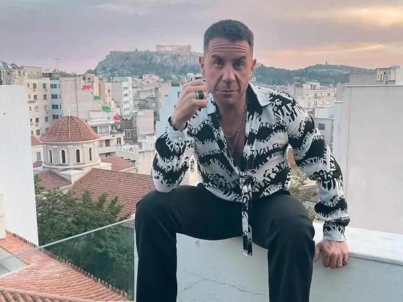 «Πλήρωνε εξαιρετικά, δεν είχα ποτέ θέμα με τον τρόπο που πλήρωνε…»: Η μοναδική γυναίκα που μπαινοέβγαινε στη βίλα του Μαζωνάκη «σπάει» την σιωπή