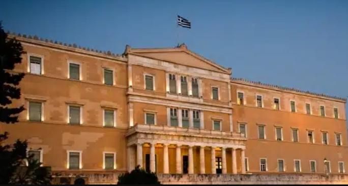 ΕΚΤΑΚΤΟ ΤΡΟΜΟΣ ΤΩΡΑ ΣΤΗ ΒΟΥΛΗ