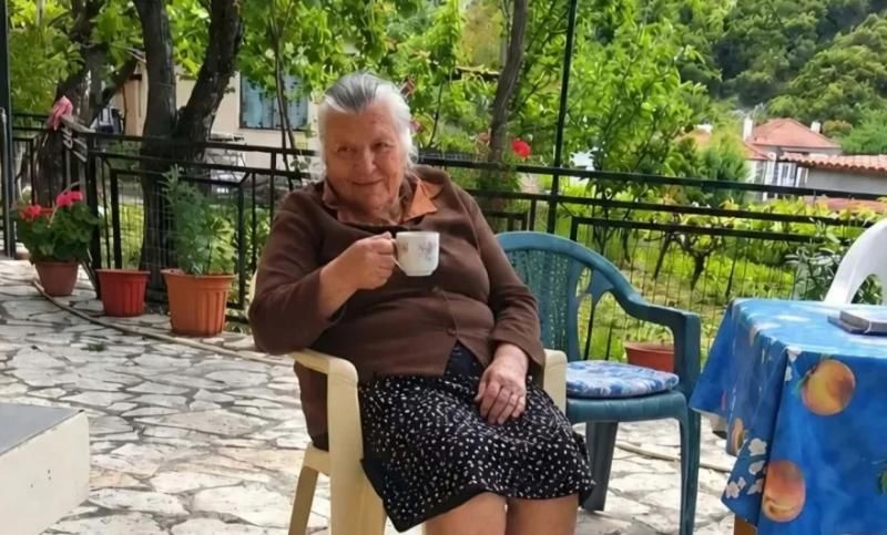 Θρήνος Τώρα: Πέθανε η Μαρία Ευθυμίου – Η μητέρα που είχε αποκτήσει 18 παιδιά, η ζωή της συγκλόνισε την Ελλάδα