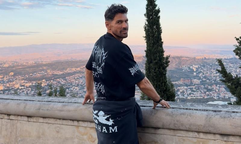 Τρελά ερωτευμένος ο Γιάννης Σπαλιάρας – Ποια είναι η 28χρονη Τάμτα που βρίσκεται στο πλευρό του και είναι έτοιμος να την παντρευτεί