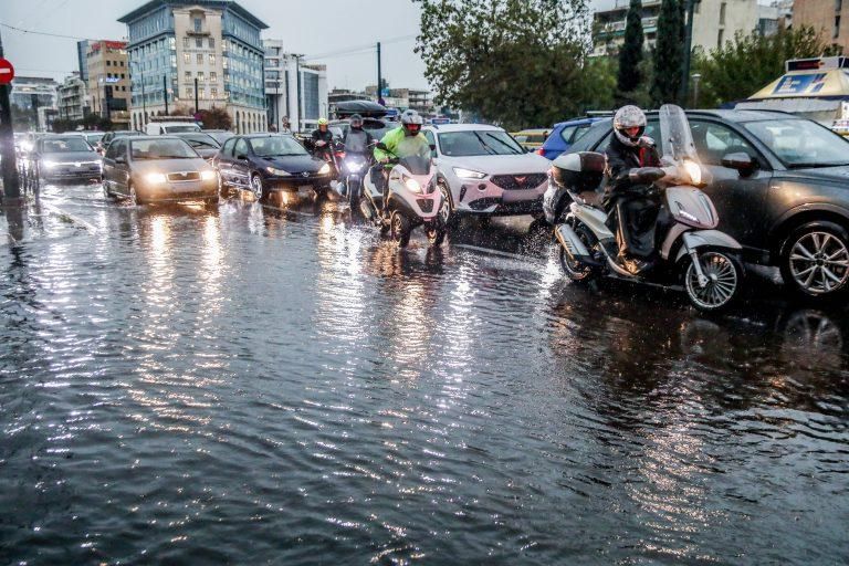 ΕΚΤΑΚΤΟ ΔΕΛΤΙΟ ΕΠΙΔΕΙΝΩΣΗΣ ΤΟΥ ΚΑΙΡΟΥ: ΑΠΟ ΩΡΑ ΣΕ ΩΡΑ ΞΕΚΙΝΑ ΔΥΣΚΟΛΟ 48ΩΡΟ ΜΕ ΚΑΤΑΙΓΙΔΕΣ, ΧΑΛΑΖΙ ΚΑΙ ΘΥΕΛΛΩΔΕΙΣ ΑΝΕΜΟΥΣ – «ΧΤΥΠΑ» ΑΛΥΠΗΤΑ ΤΗΝ ΑΤΤΙΚΗ