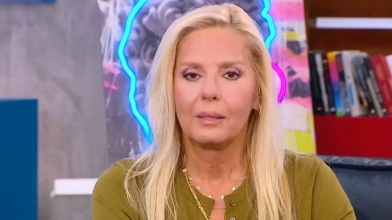 Μόλις μαθεύτηκε για τον Γιώργο Μαζωνάκη: Η Έλενα Μακρή Λυμπέρη αποκάλυψε τι συνέβαινε με την οικογένειά του