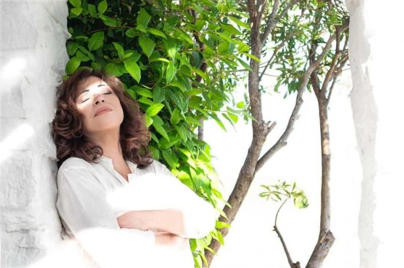 Αυτό είναι το παλάτι της Χαρούλας στο πανέμορφο ελληνικό νησί: Θα το κληρονομήσει ο υιοθετημένος της γιος