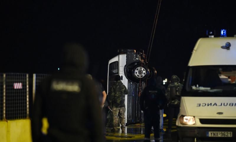 Οικογενειακή Τραγωδία στον Πειραιά: Βρήκαν Νεκρούς, Πατέρα, Μητέρα και τον γιο τους – – Πώς έγινε το κακό