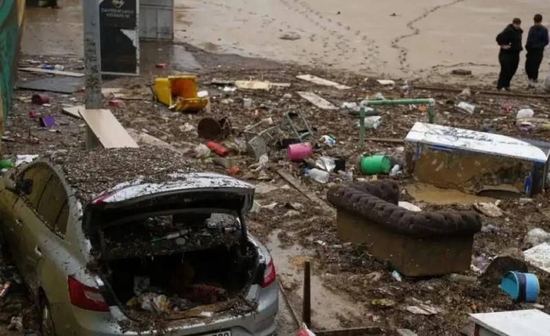Ισχυρές βροχοπτώσεις και πλημμύρες: Τέσσερις νεκροί από την σφοδρή κακοκαιρία